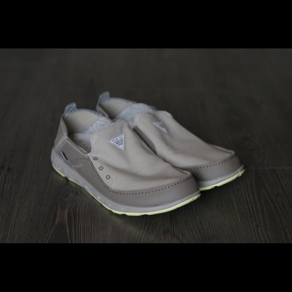 COLUMBIA SLIP ONS